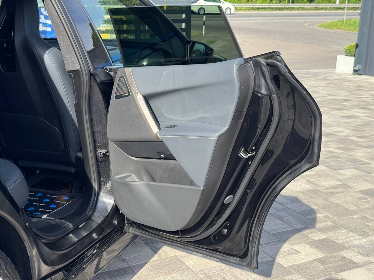 BMW IX M60 2023 - freshauto