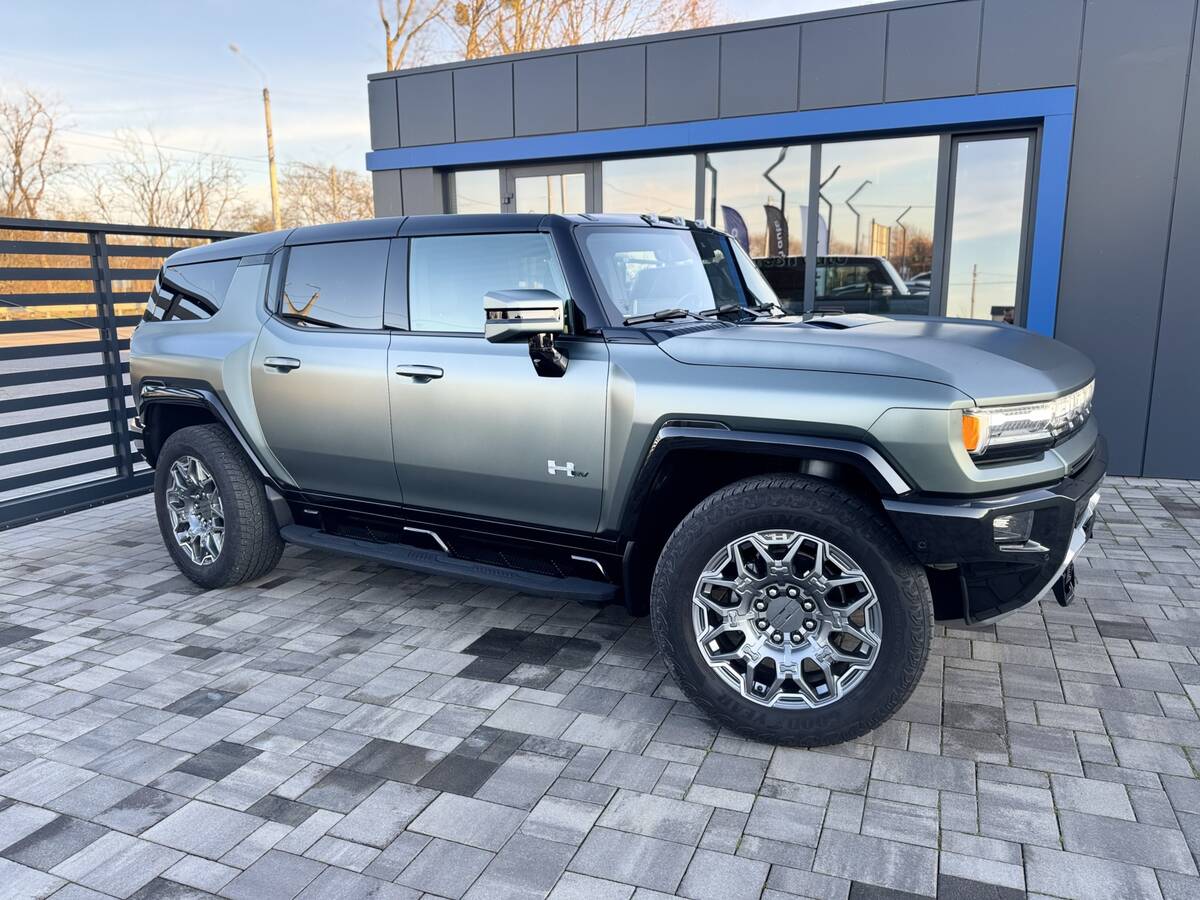 Hummer EV SUV 3X 2023 - Тип палива: Електро 