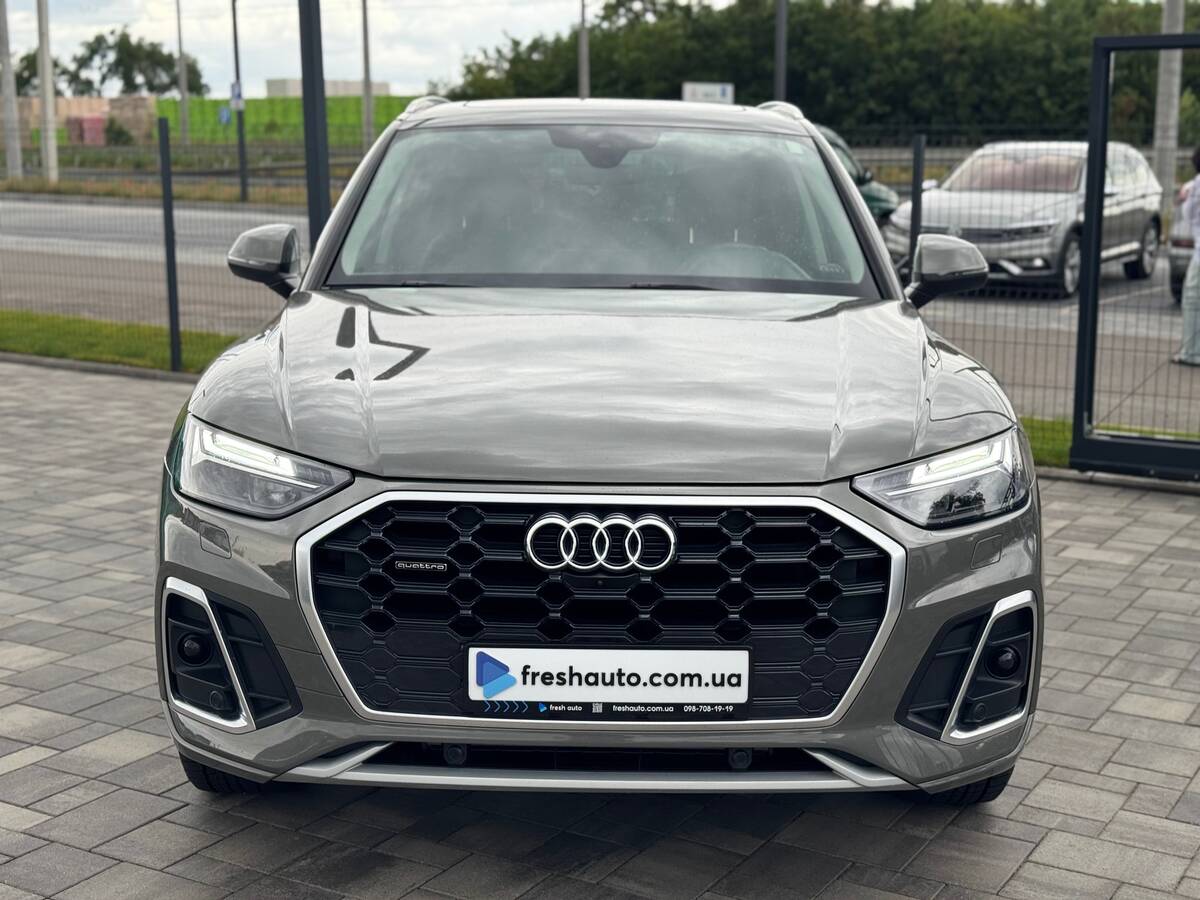 Audi Q5 2022 (Ауді Q5) — фото 2 з 5
