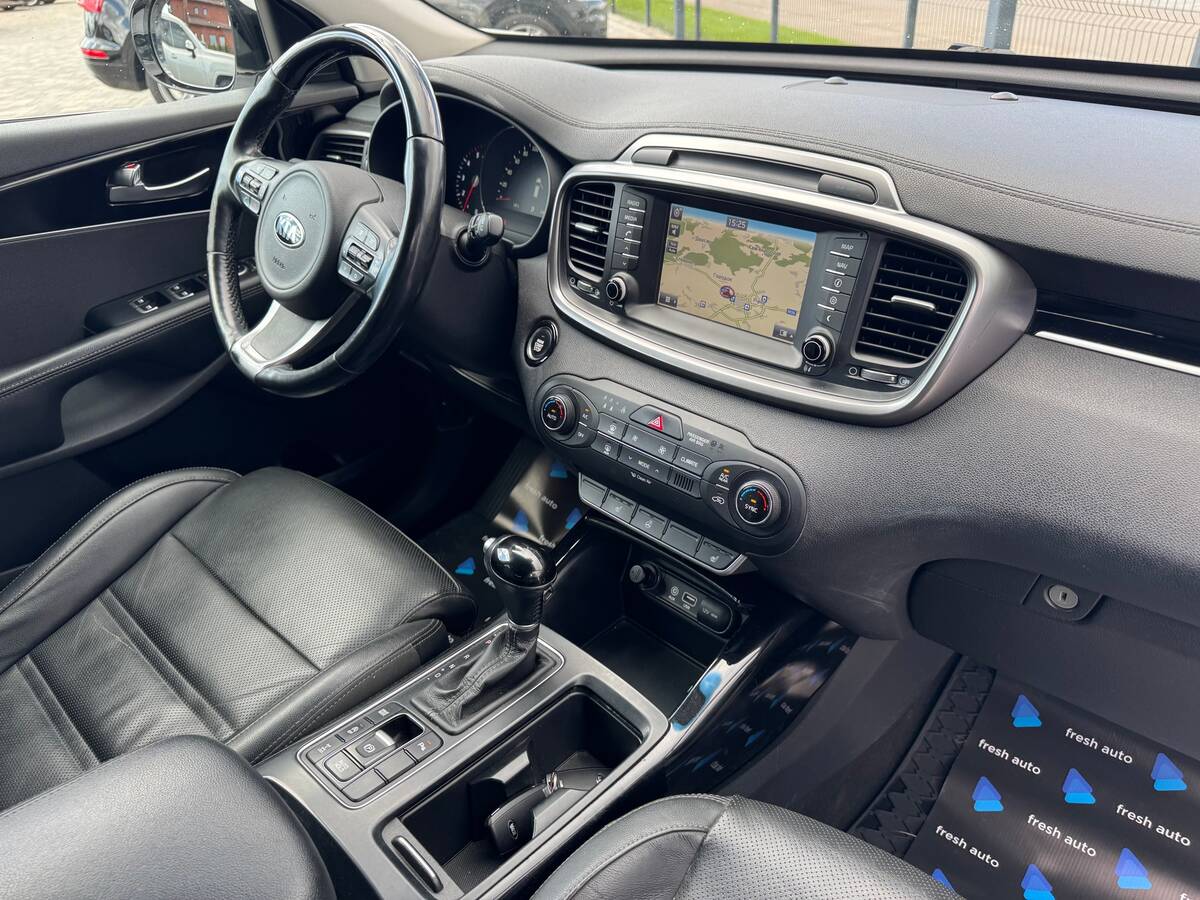 Kia Sorento 2016 - фреш авто рівне