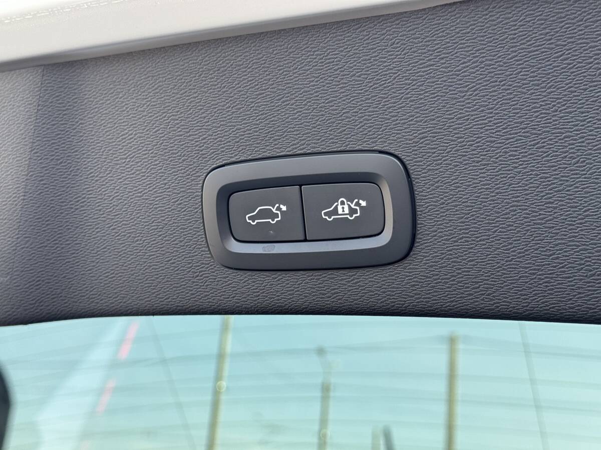Volvo C40 Recharge 2023 - fresh auto