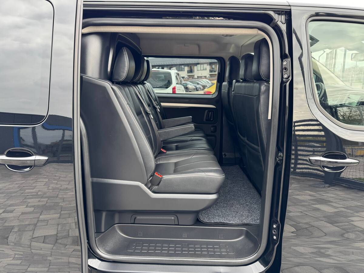 Opel Vivaro 2020 - fresh auto