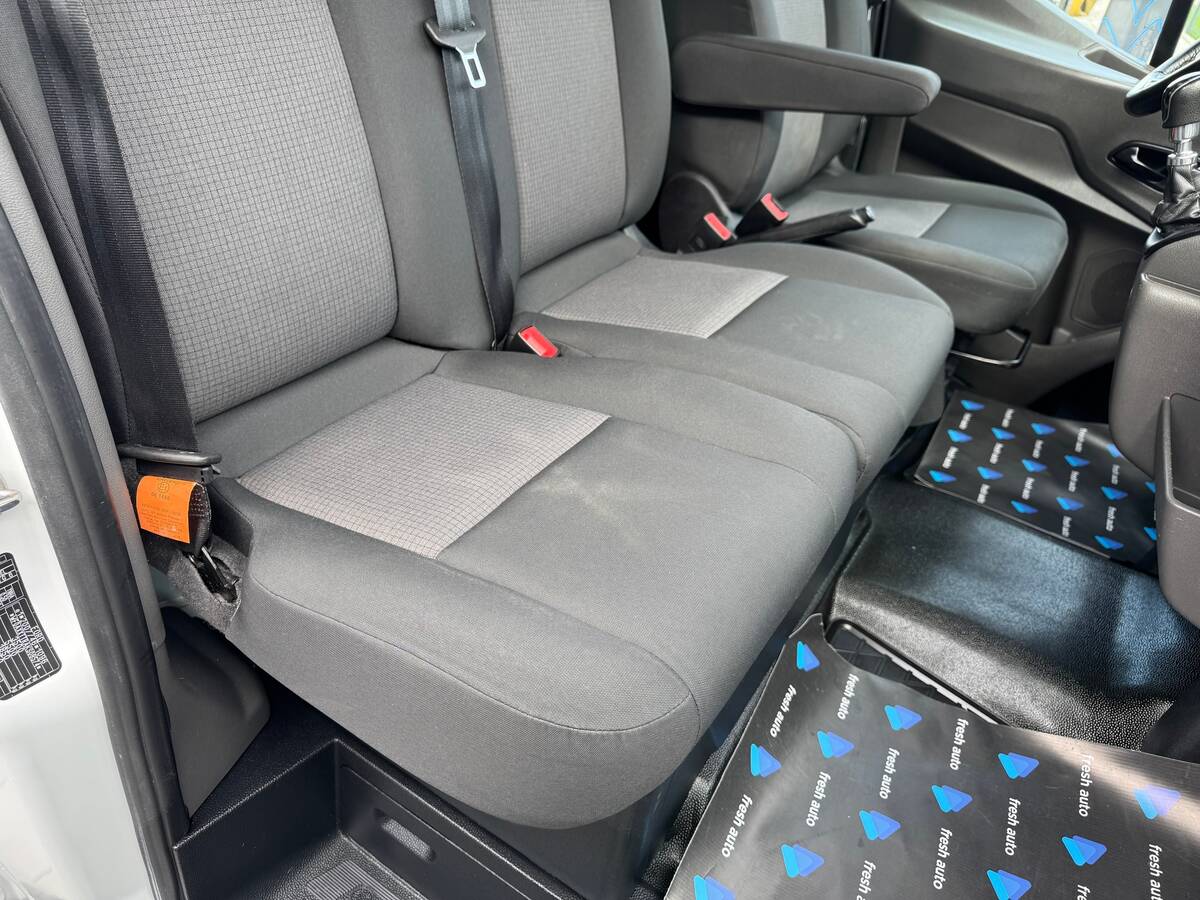 Ford Transit 2020 - Number Of Seats: 3 