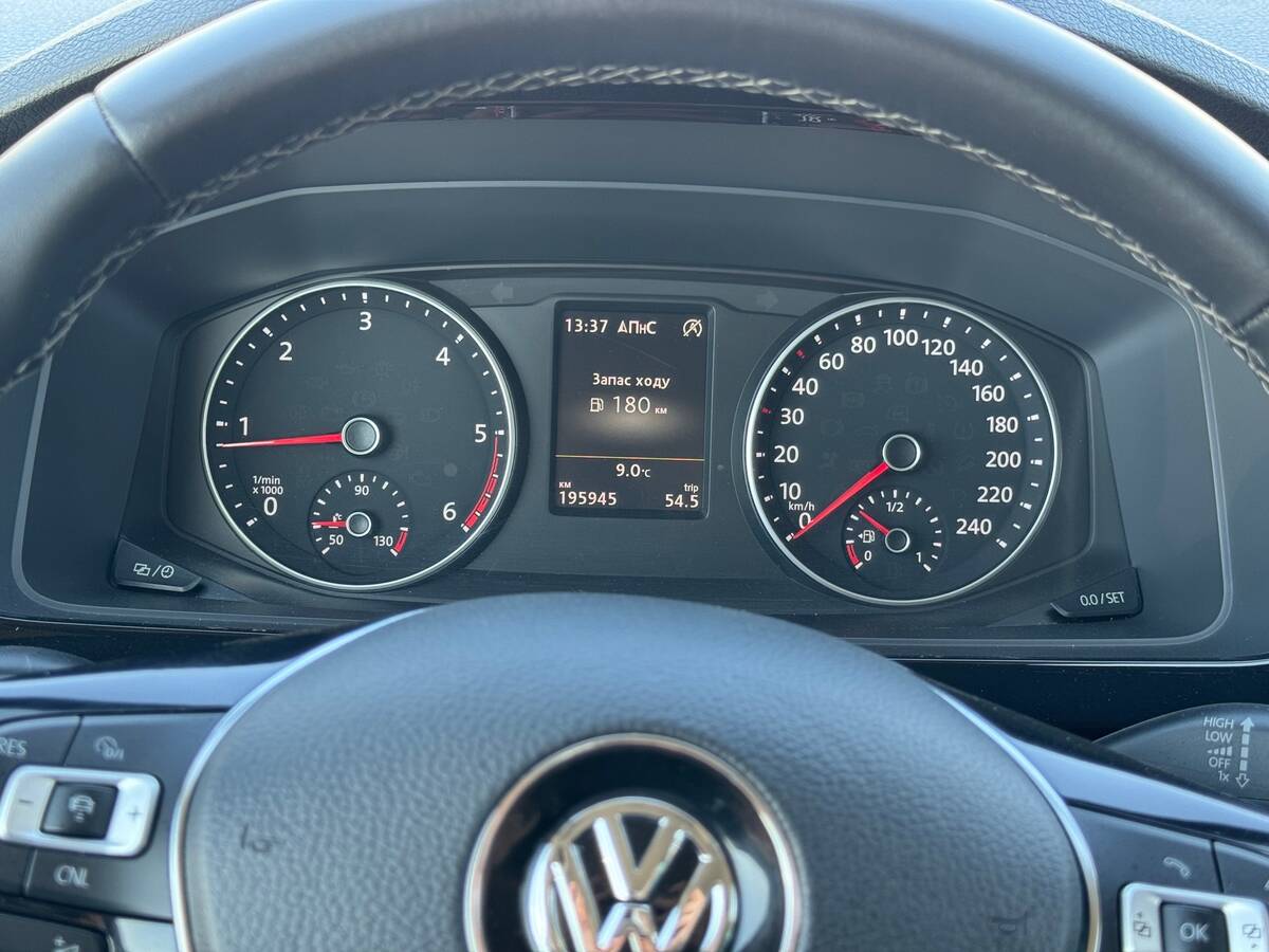Volkswagen Multivan 2017 - фрешавто