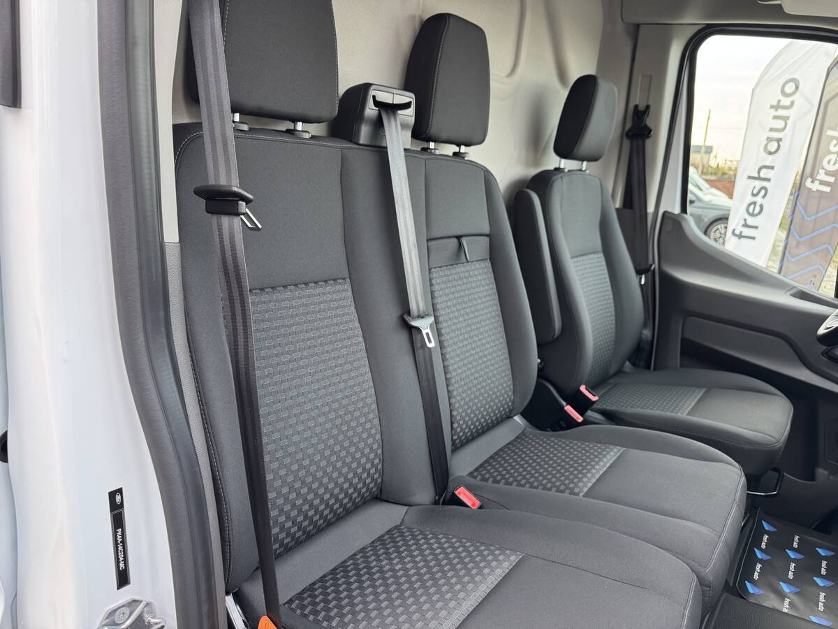 Ford E – Transit 2023 - Привід: Передній 