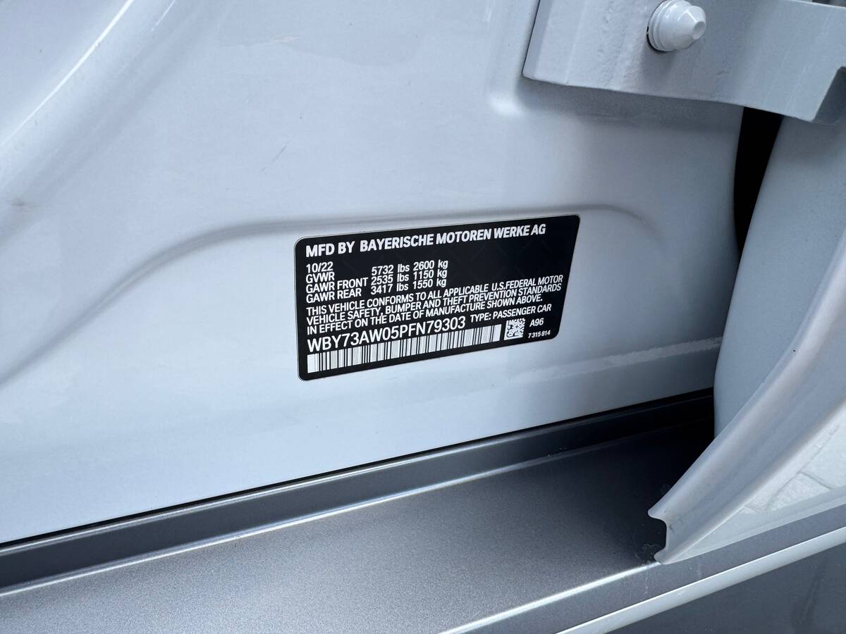 BMW i4 2022 - Battery: 84 kWt