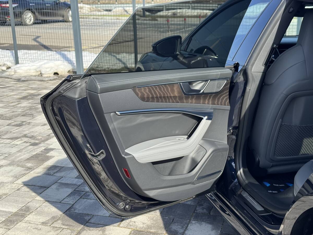 Audi S7 Sportback 2022 - Country: Ukraine 