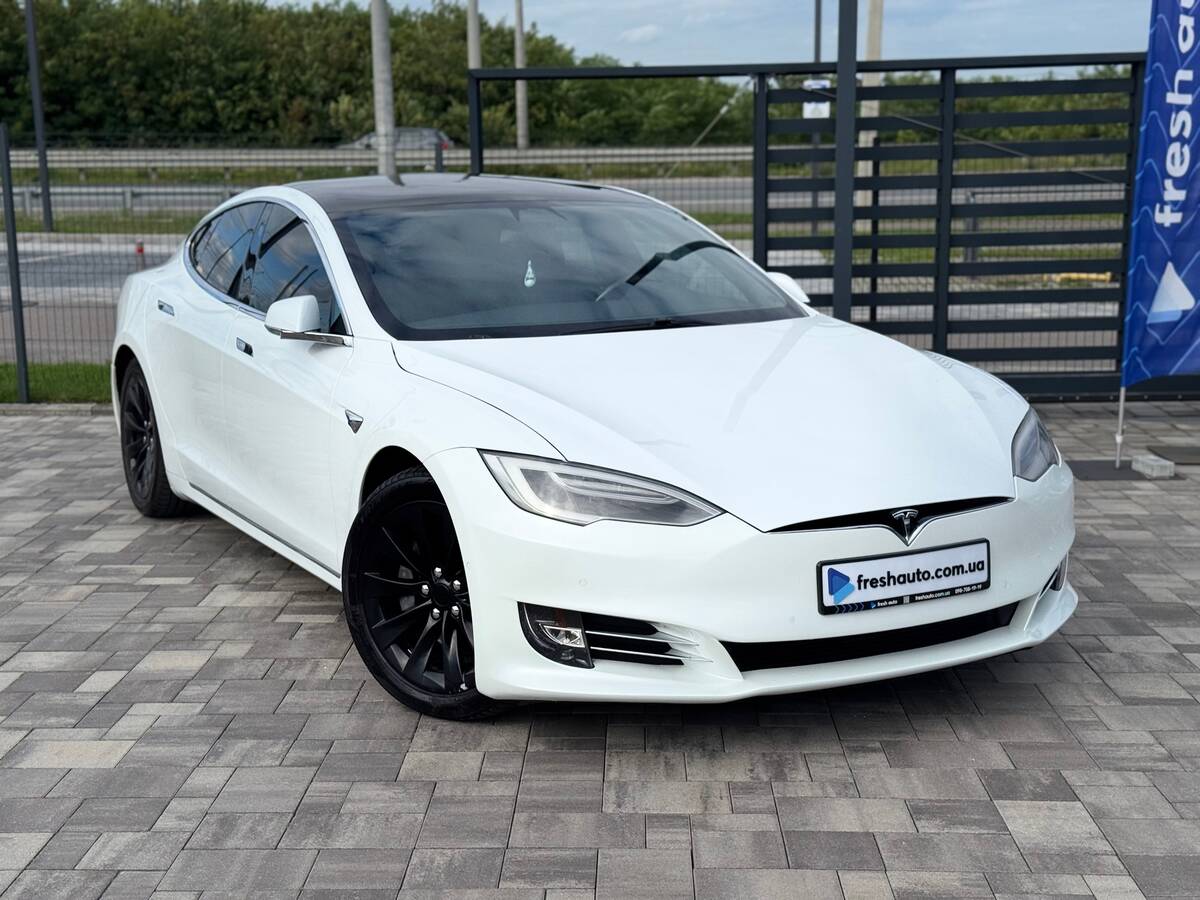 Tesla Model S 2018