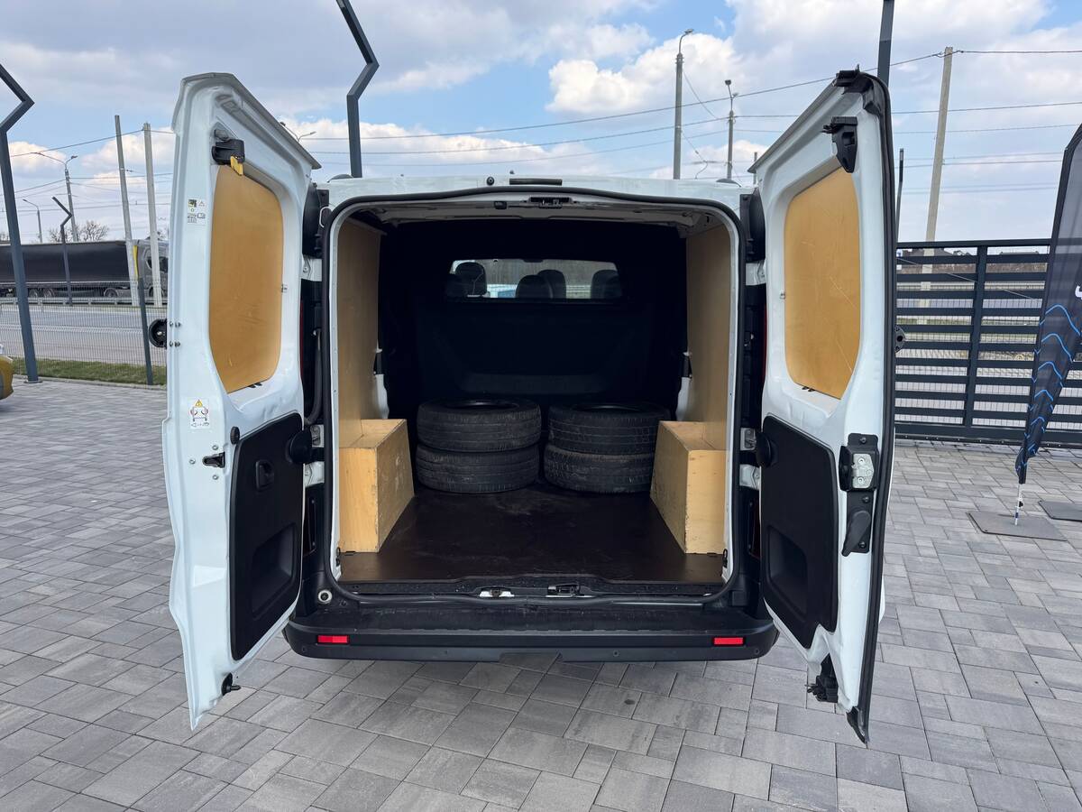 Renault Trafic 2021 - Тип кузова: Мінівен 