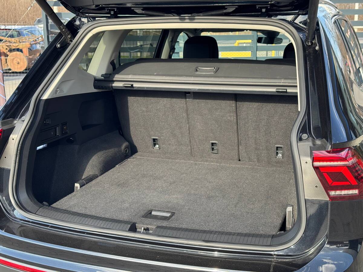 Volkswagen Tiguan Allspace 2022 - Кількість місць: 5 