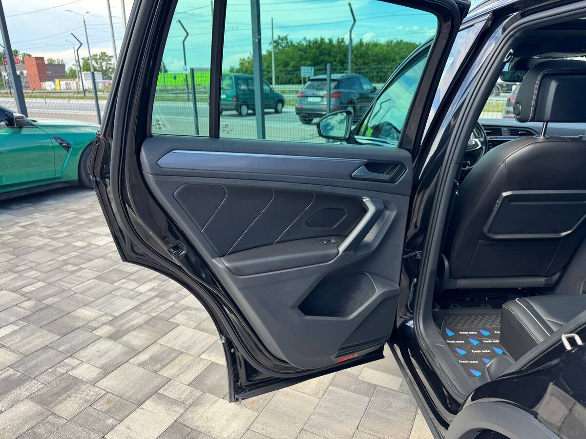 Volkswagen Tiguan 2019 - Привід: Повний 