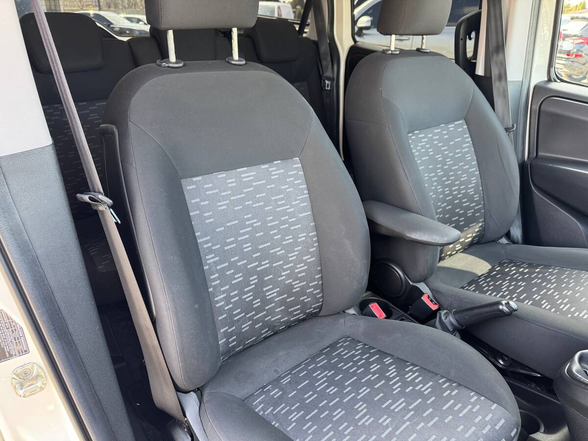 Opel Combo 2018 - Volume: 1.6 l.