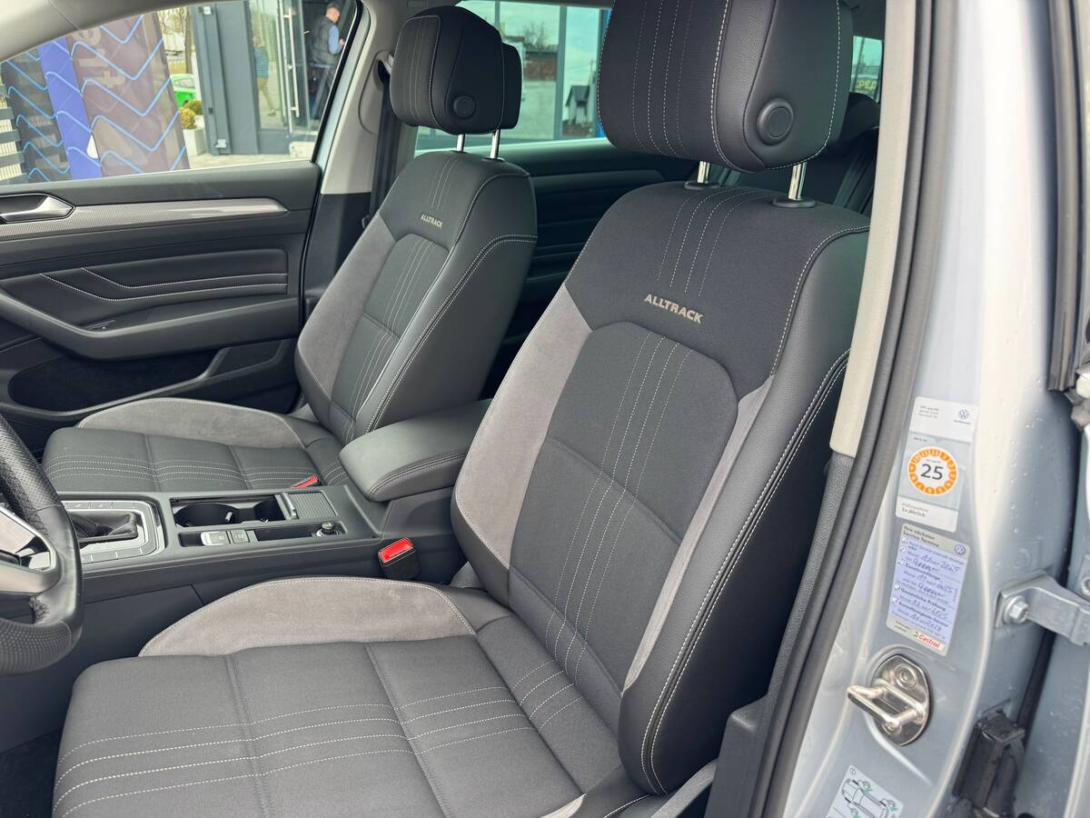 Volkswagen Passat Alltrack 2022 - Number Of Seats: 5 