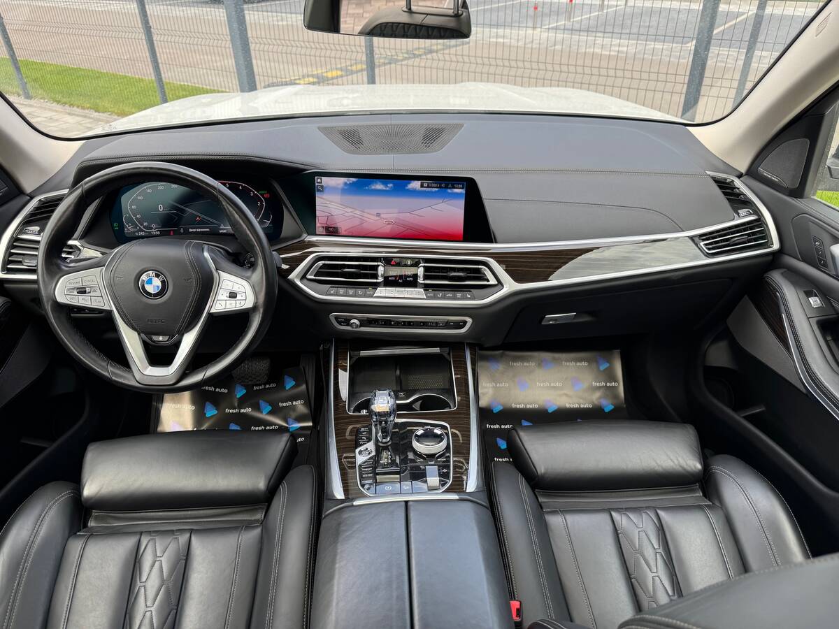 BMW X7 2020 - Volume: 3.0 l.