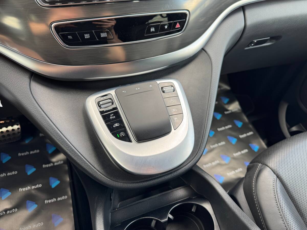 Mercedes-Benz V 300 2021 - HP: 239 HP