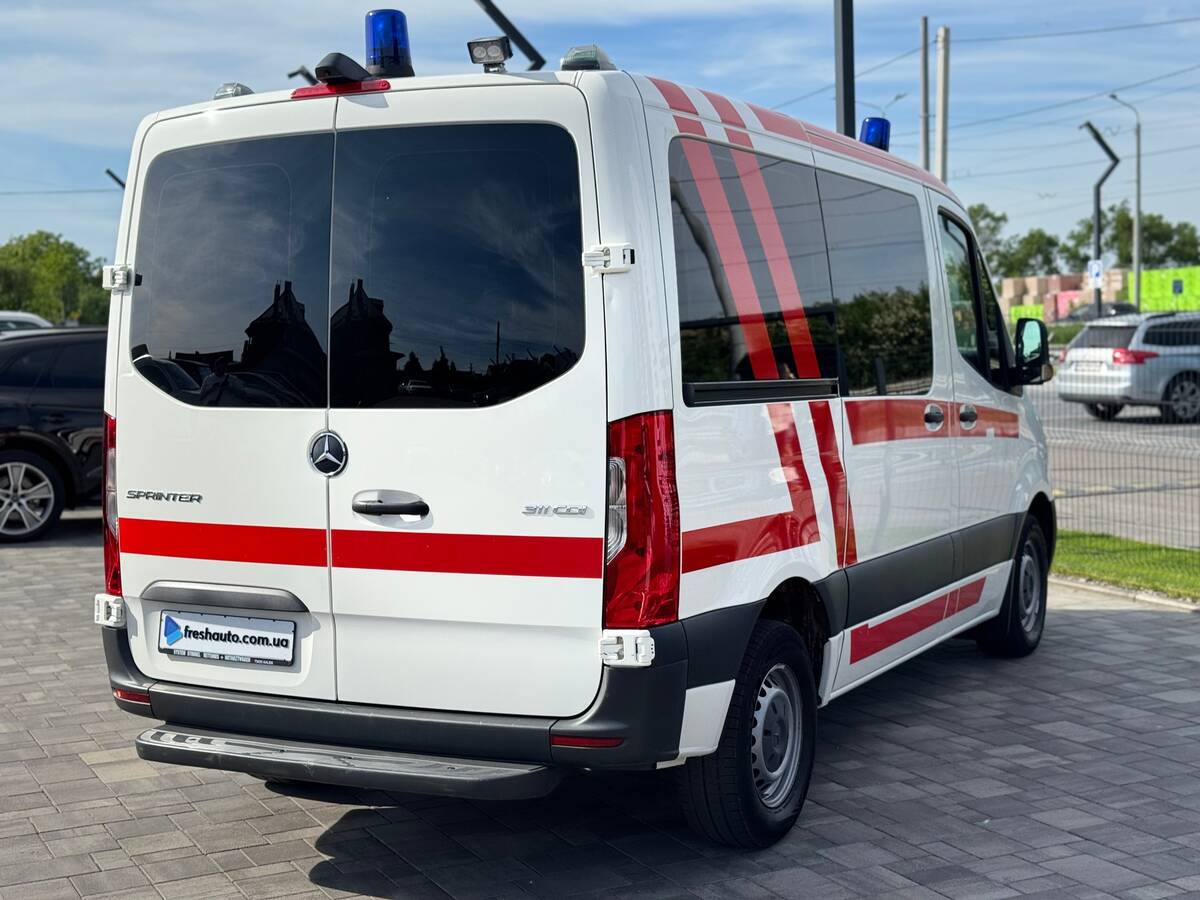 Mercedes-Benz Sprinter 2019 - фреш авто