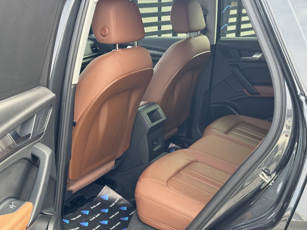 Audi Q5 2021 - fresh auto