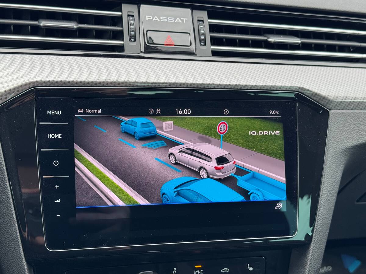 Volkswagen Passat Alltrack 2022 - Transmission: Automatic 
