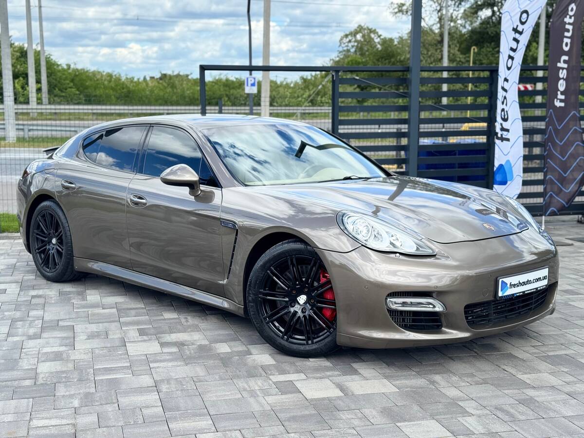 Porsche Panamera 2011 - DriveType: All-wheel 
