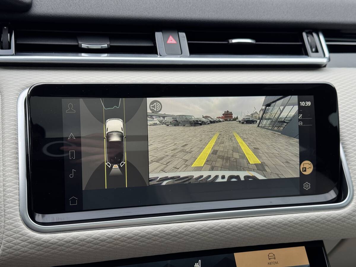 Land Rover Range Rover Velar 2022 - Кількість місць: 5 