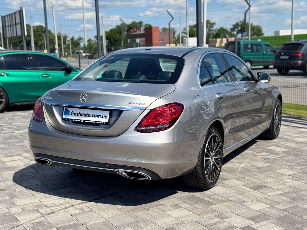 Mercedes-Benz C-Class 2018 - fresh auto