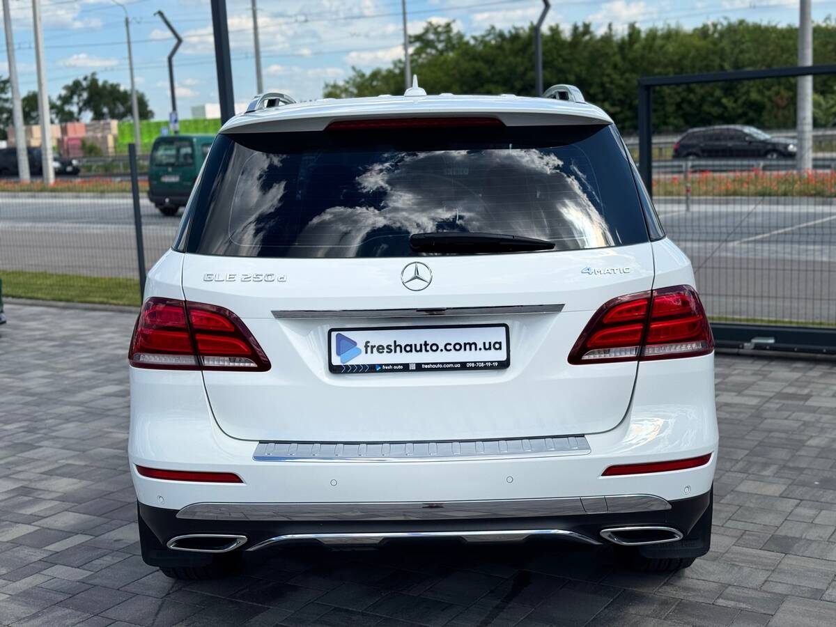 Mercedes-Benz GLE-Class 2018 - Volume: 2.2 l.