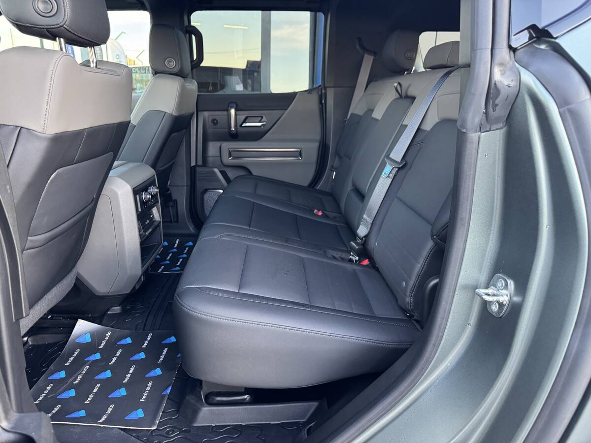Hummer EV SUV 3X 2023 - Батарея: 200 кВт