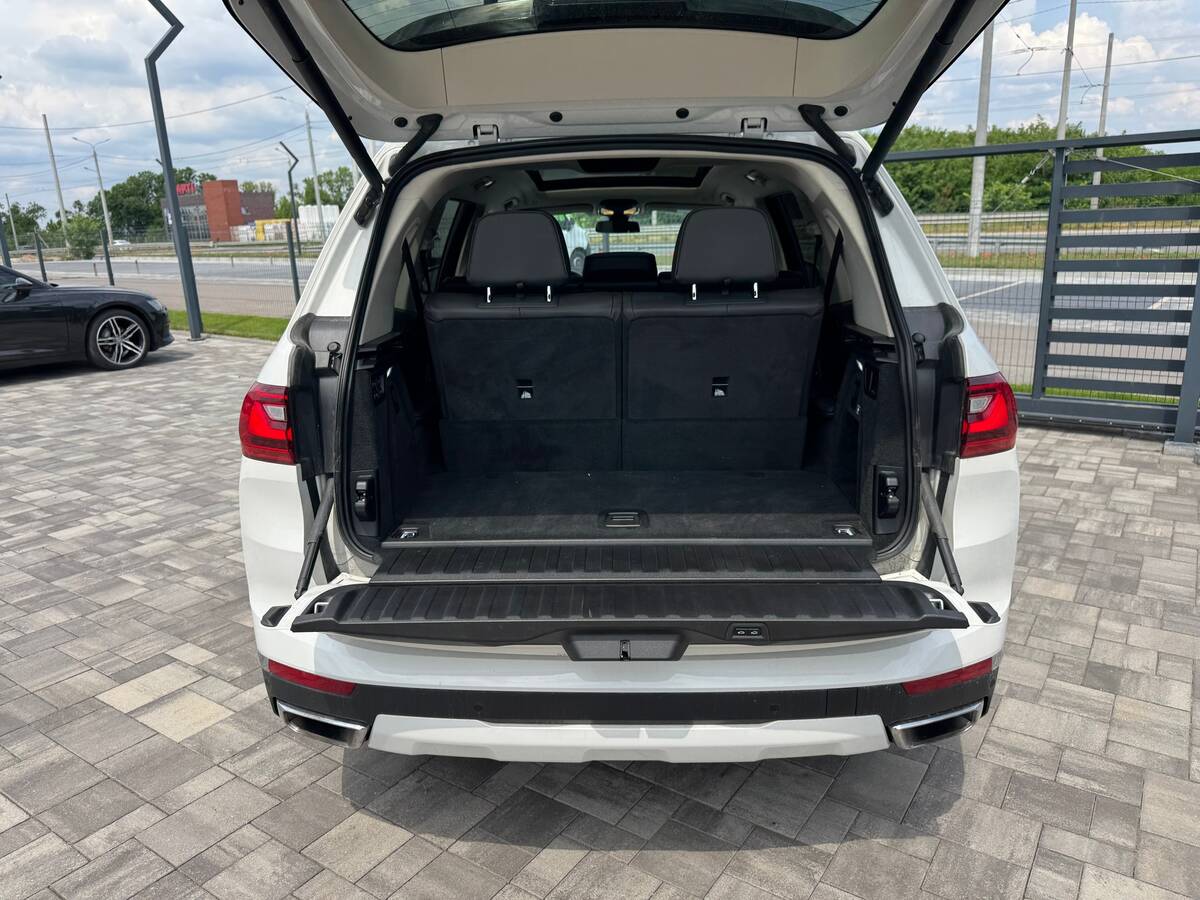 BMW X7 2020 - fresh auto
