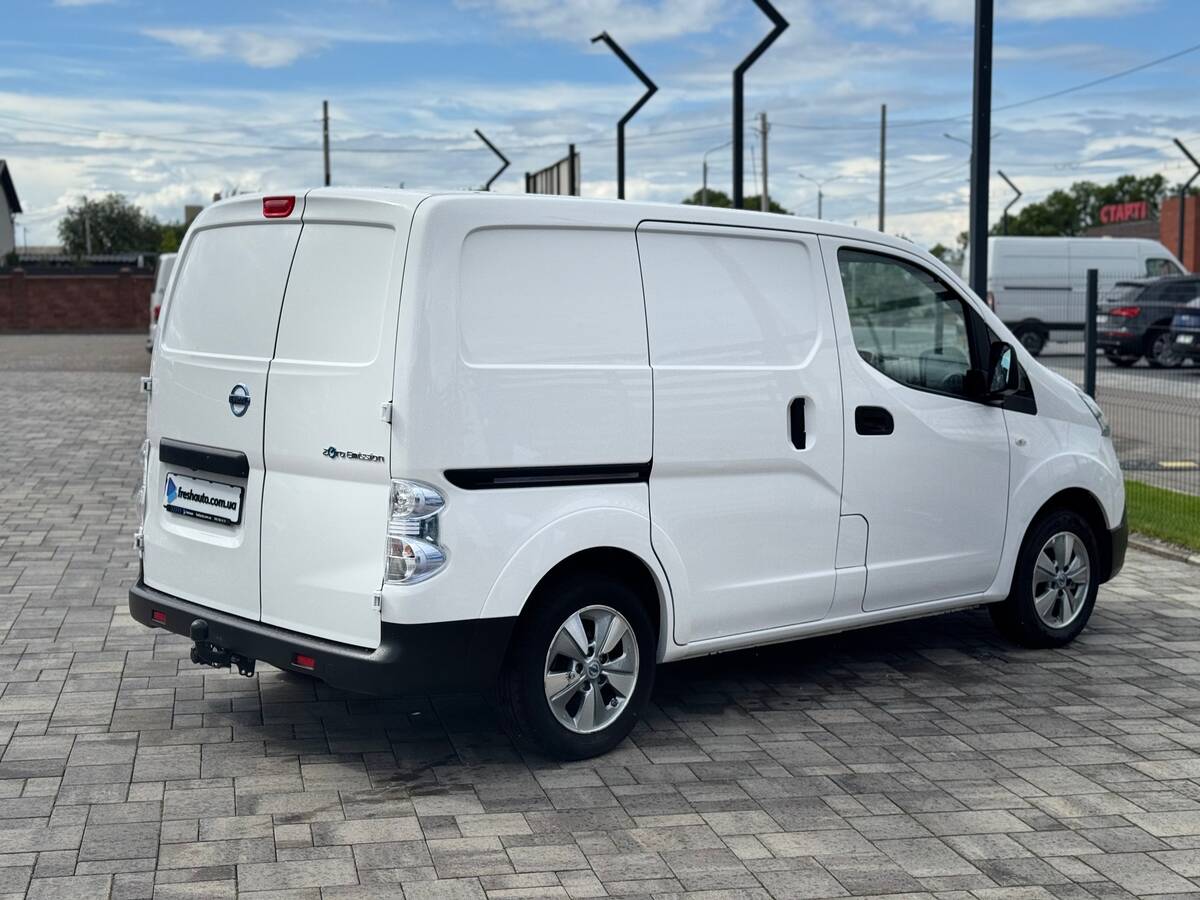 Nissan e-NV200 2020 - Батарея: 40 кВт