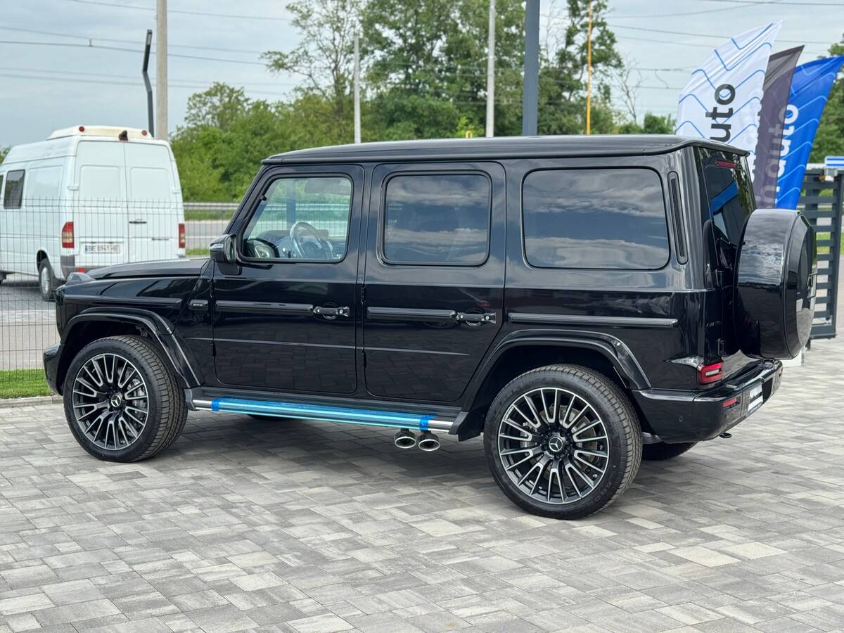 Mercedes-Benz G 63 2025 - Об'єм двигуна: 4.0 л.
