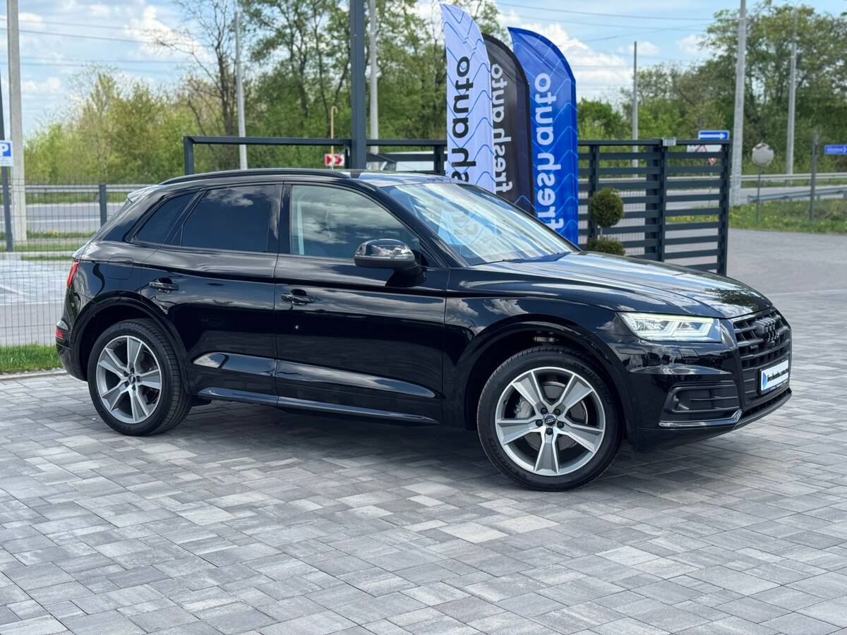 Audi Q5 2019 - Привід: Повний 