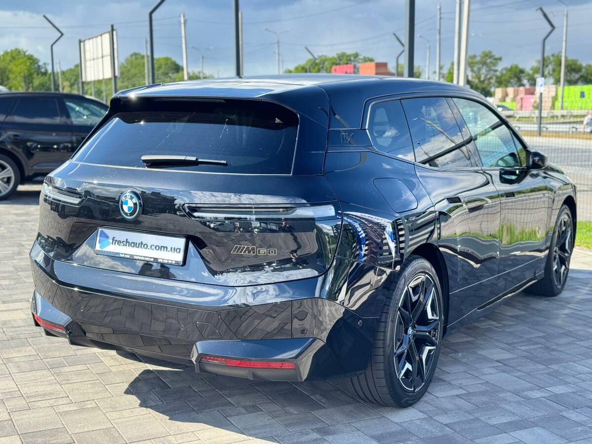 BMW iX 2023 - Кількість місць: 5 