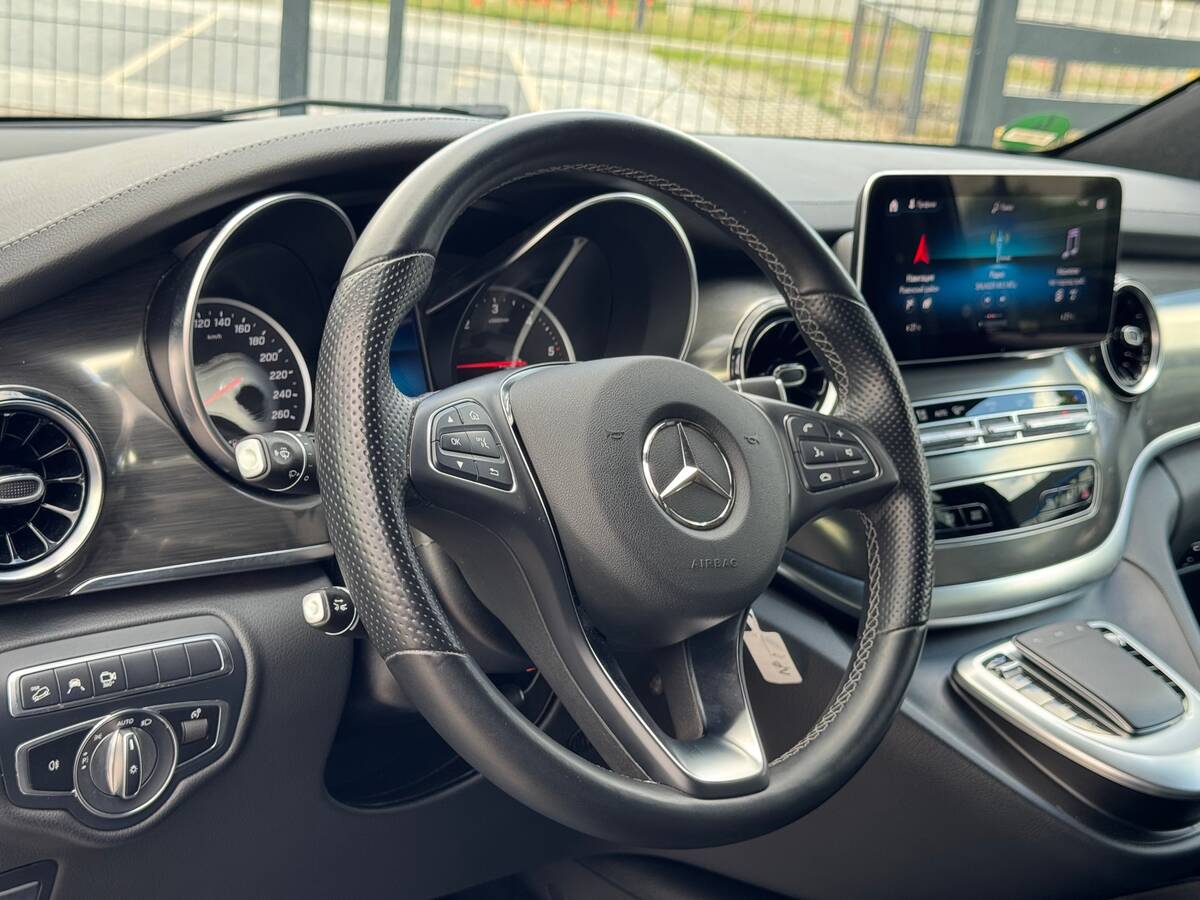 Mercedes-Benz V 300 2021 - freshauto