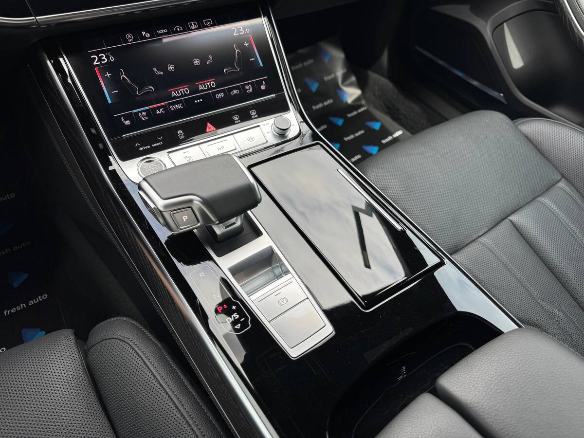 Audi A8 2024 - Тип палива: Бензин 