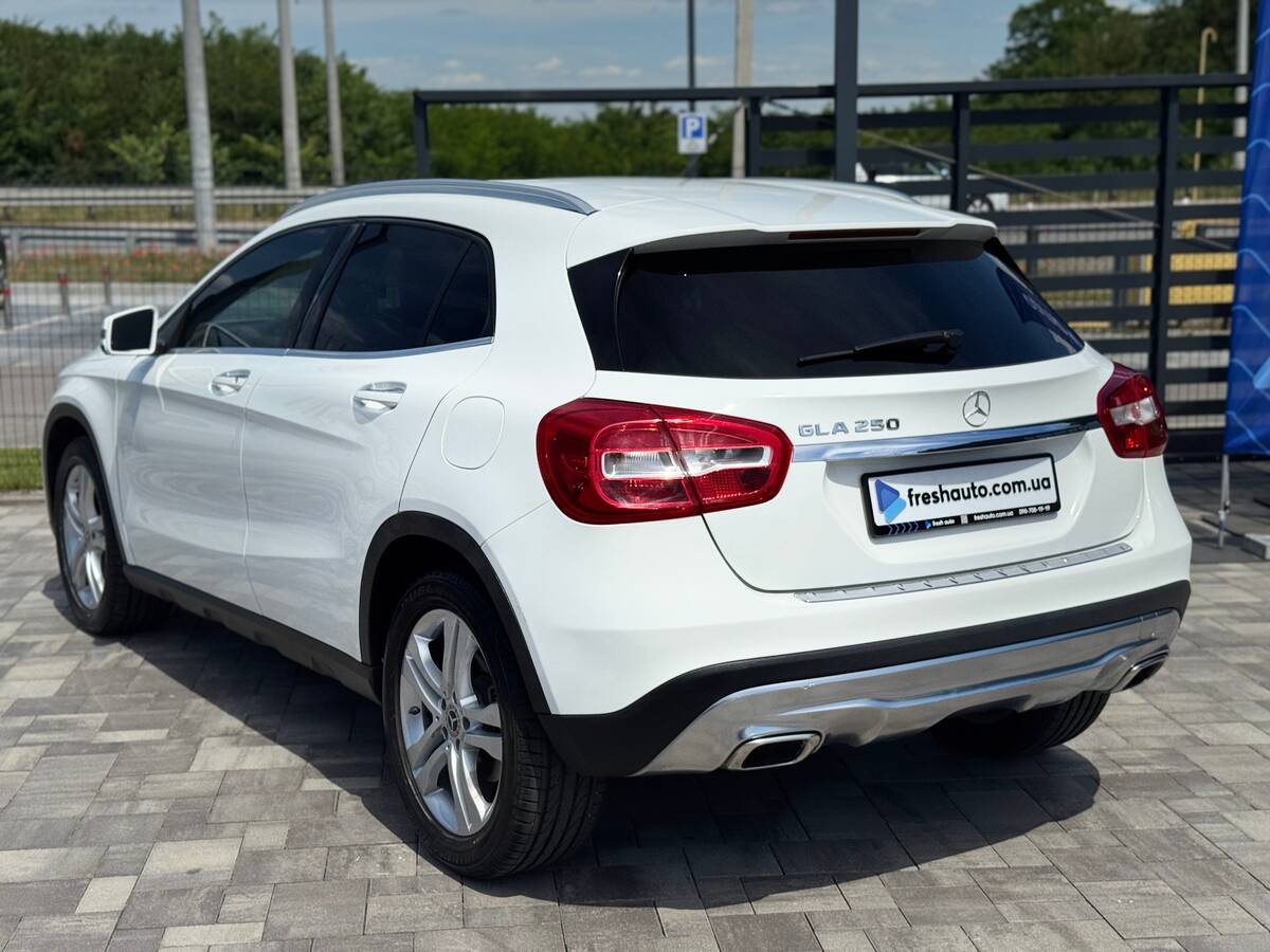 Mercedes-Benz GLA-Class 2017 - Fuel: Petrol 