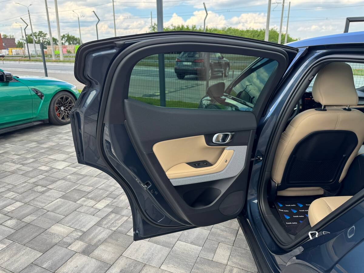 Polestar 2 2020 - Тип кузова: Sedan 