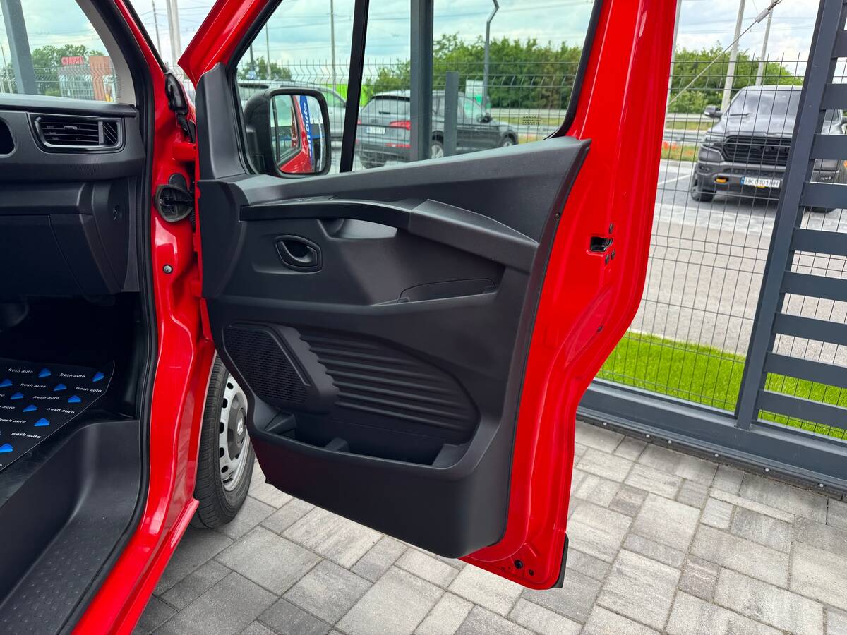 Renault Trafic 2023 - Country: Germany 