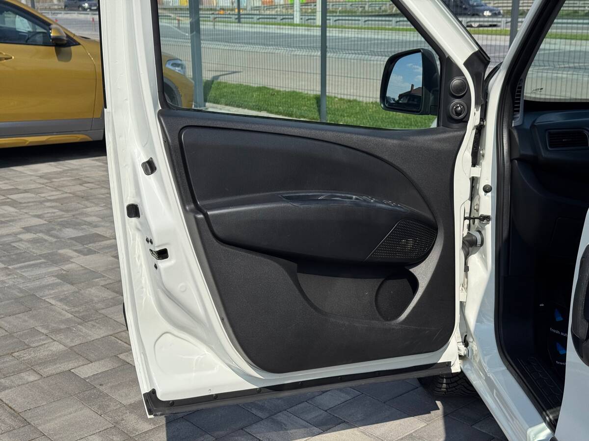 Opel Combo 2018 - fresh auto