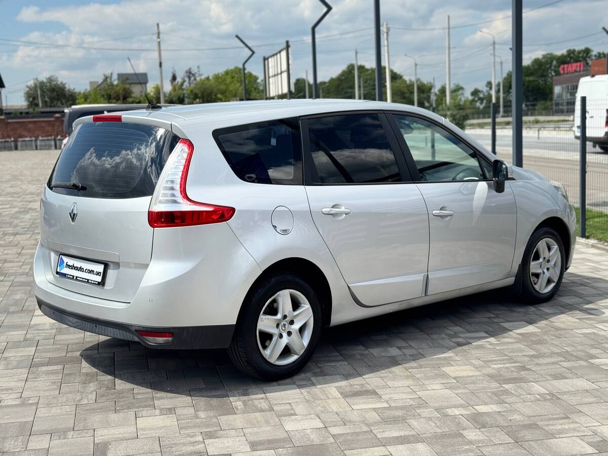Renault Grand Scenic 2014
