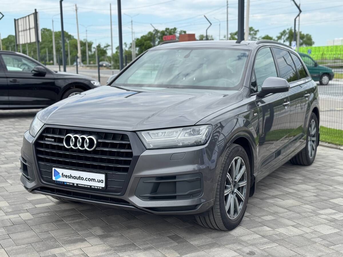 Audi Q7 2018 - Number Of Seats: 5 