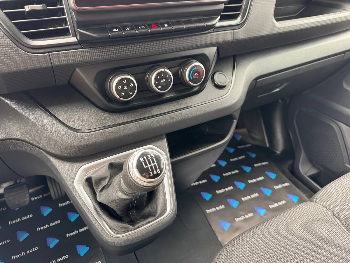 Renault Trafic 2023 - Odometr: 46 thnd km