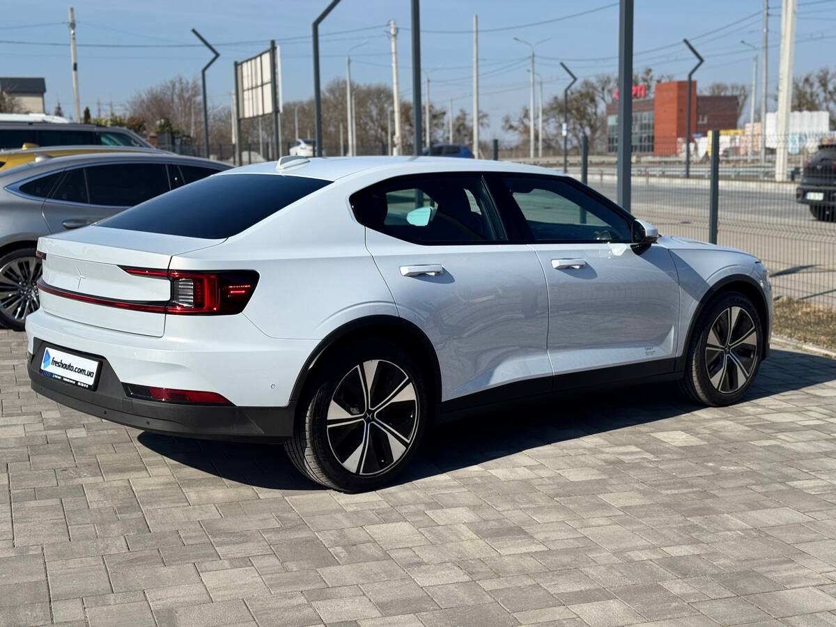 Polestar 2 2023 - Кількість місць: 4 