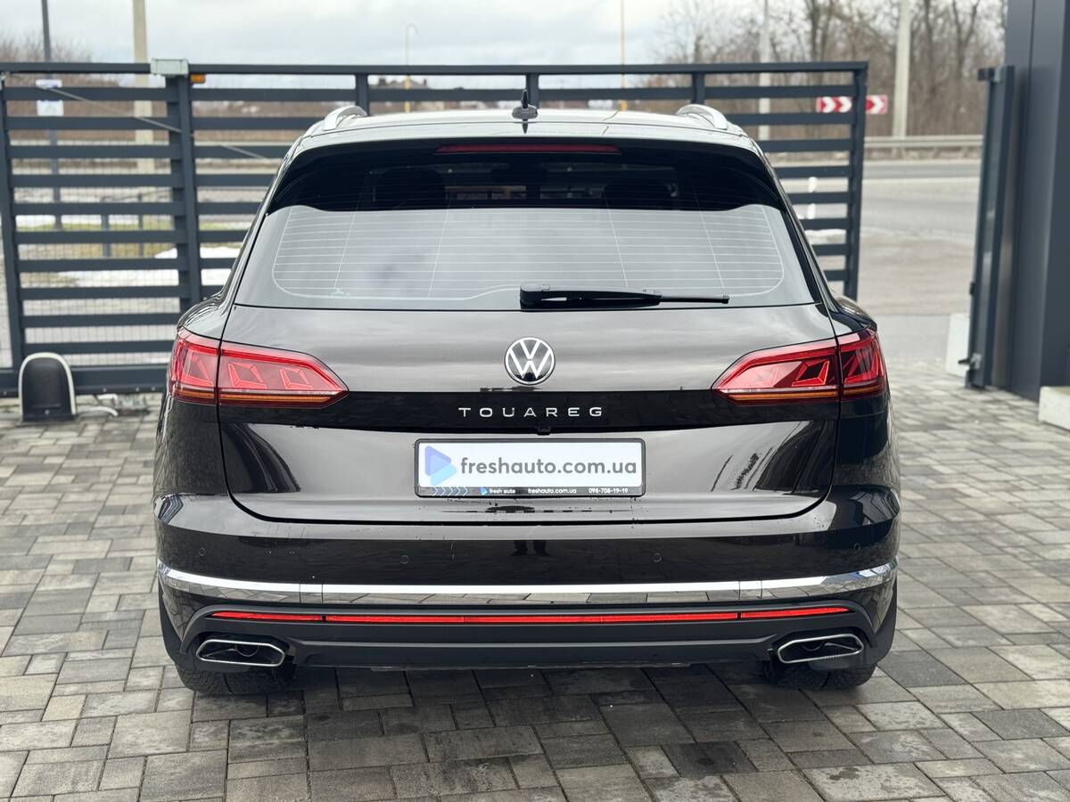 Volkswagen Touareg 2021 - freshauto