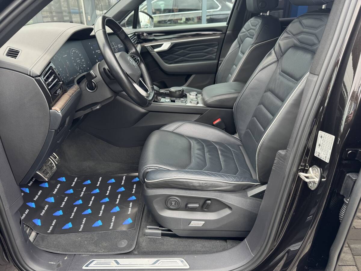 Volkswagen Touareg 2021 - Тип палива: Дизель 