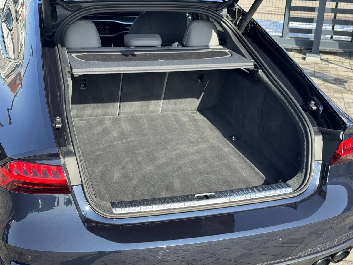 Audi S7 Sportback 2022 - fresh auto