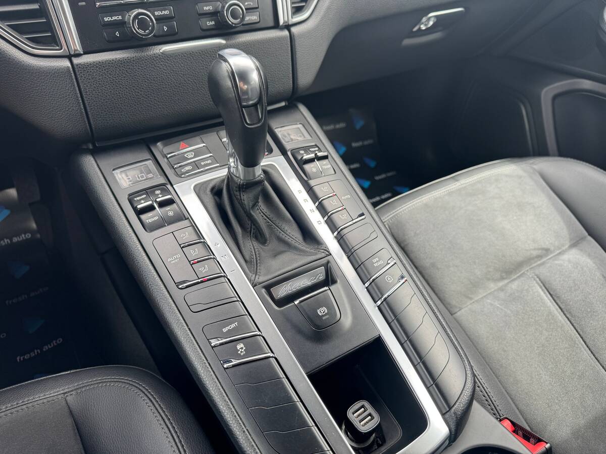 Porsche Macan S 2015 - Привід: Повний 