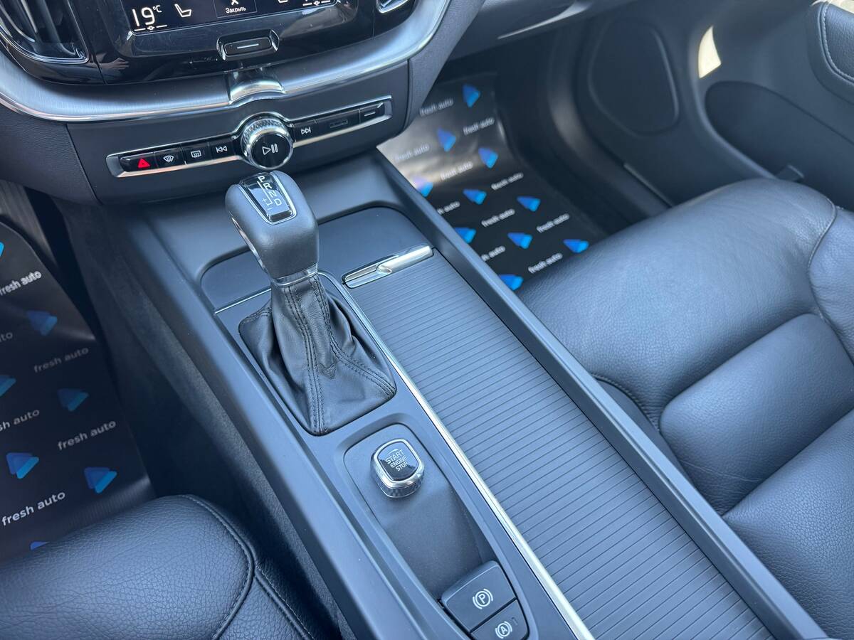 Volvo XC60 2018 - Transmission: Automatic 