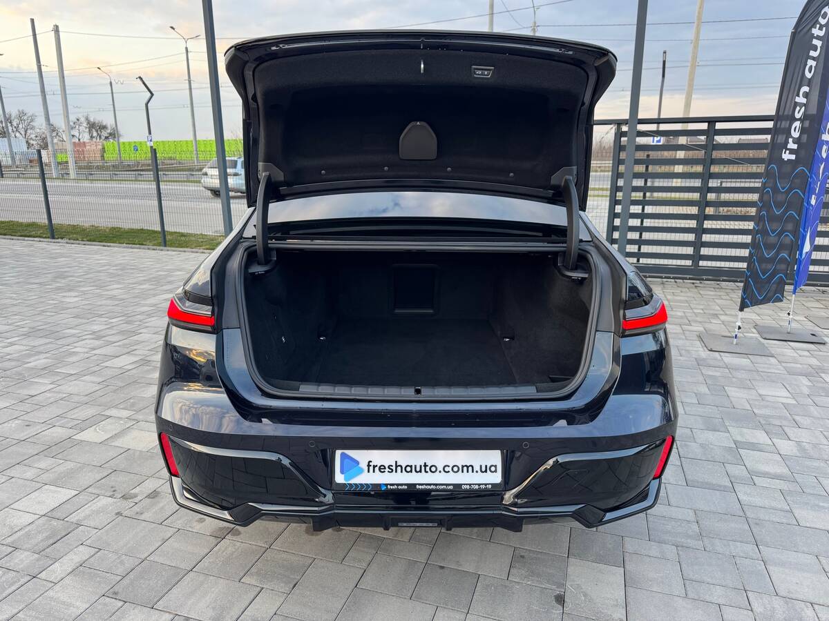 BMW i7 2023 - сайт фреш авто