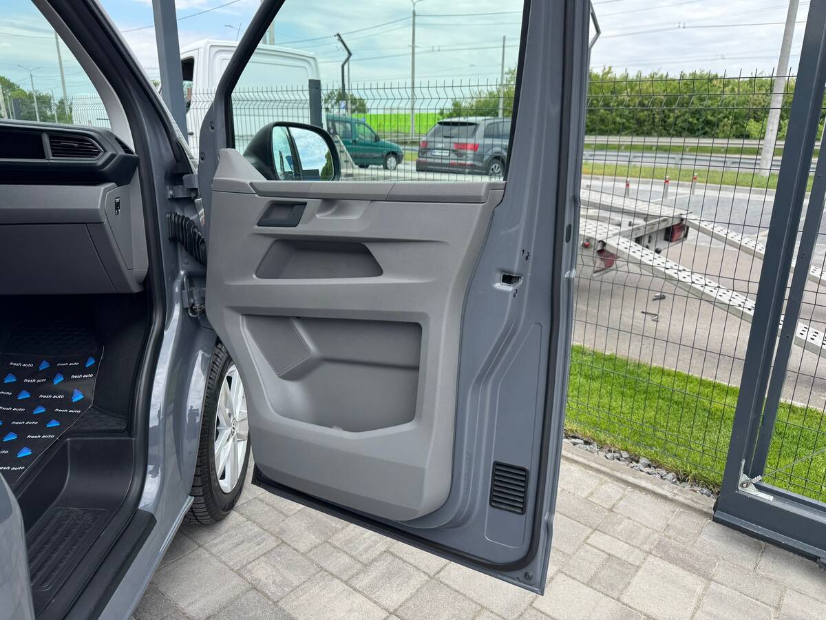 Volkswagen Caravelle 2021 - Пробіг: 280 тис. км