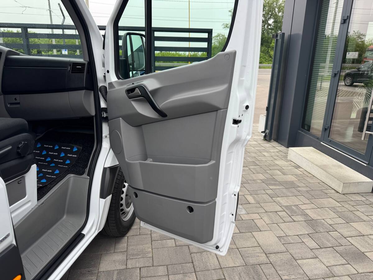 Mercedes-Benz sprinter 2018 - Кількість місць: 3 